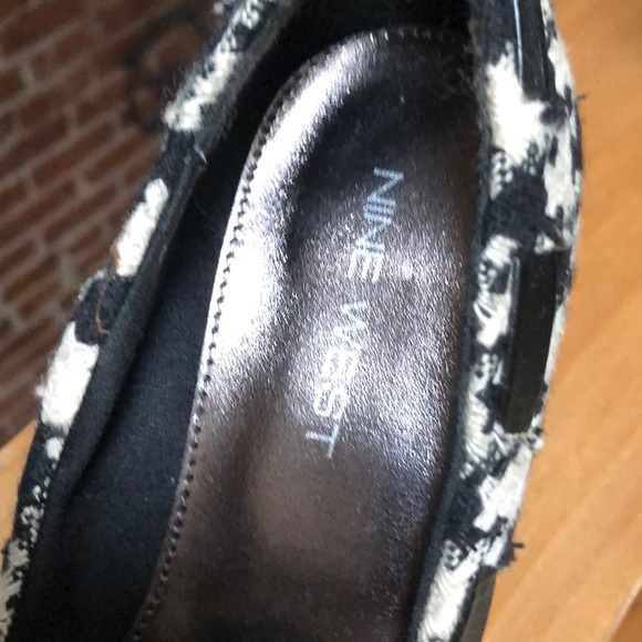 Shoes - Picture 2 of 3